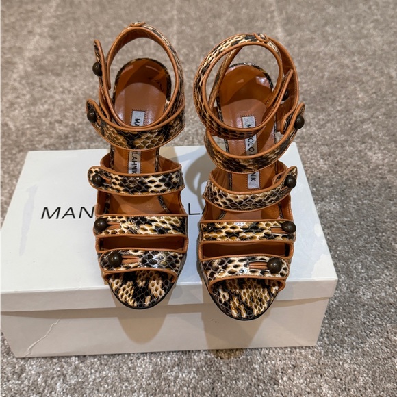 Manolo Blahnik Shoes - Manolo Blahnik sandals size 37